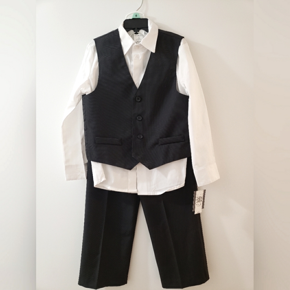 Little boys size 6 Van Heusen black 3 piece suit. Brand New!